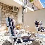And Nike Apartman