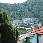 And Nike Apartman