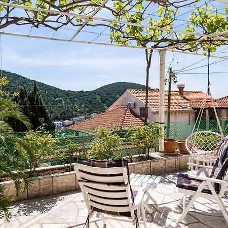 룸즈 앤 아파트먼트 나이키 아파트