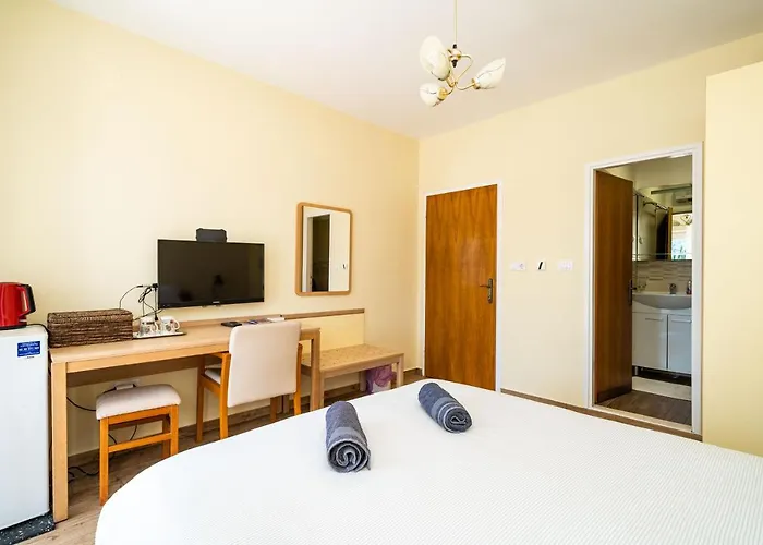 耐克客房及公寓 公寓 *